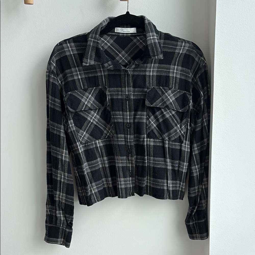 Oak + Fort Plaid cropped button up shirt